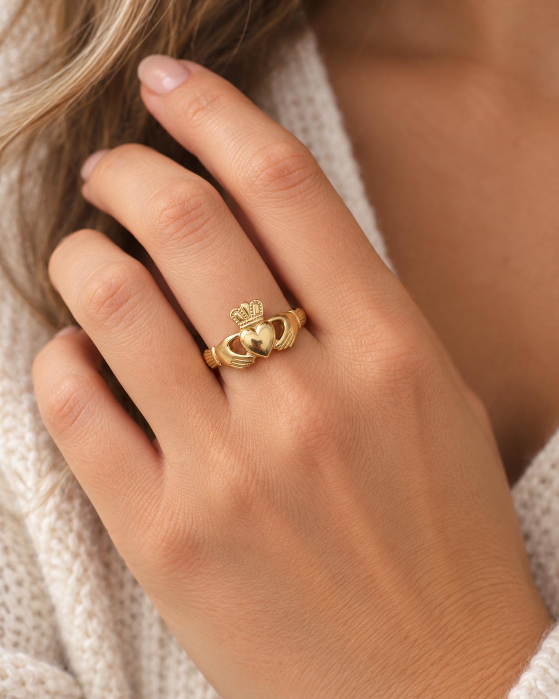 Solvar Vintage Claddagh Ring 10k Yellow Gold | ZHIVA