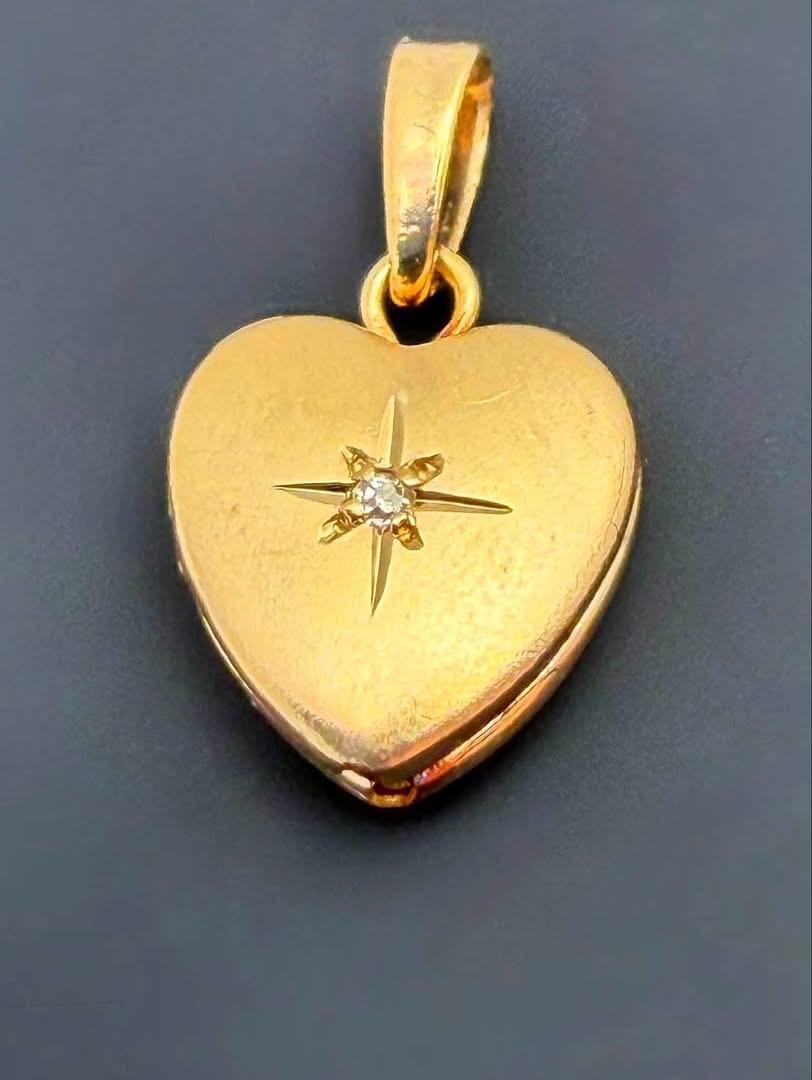 Vintage Starburst Diamond Heart Locket Pendant in 14k Gold